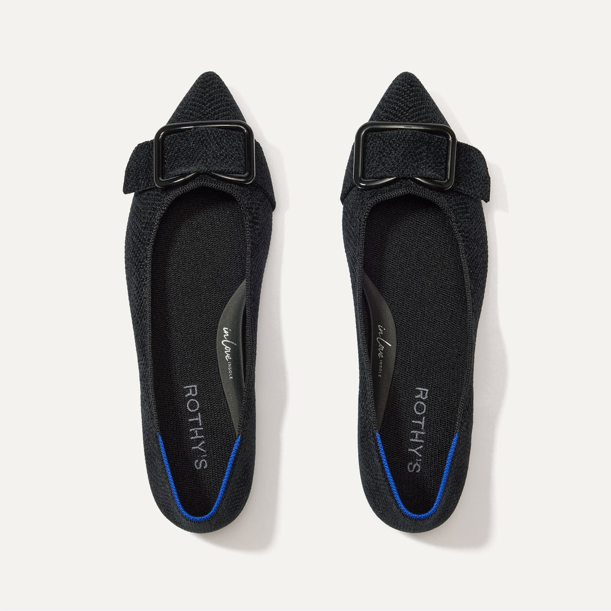 The ReVelvet™ Emblem Point II - ReVelvet™ Black