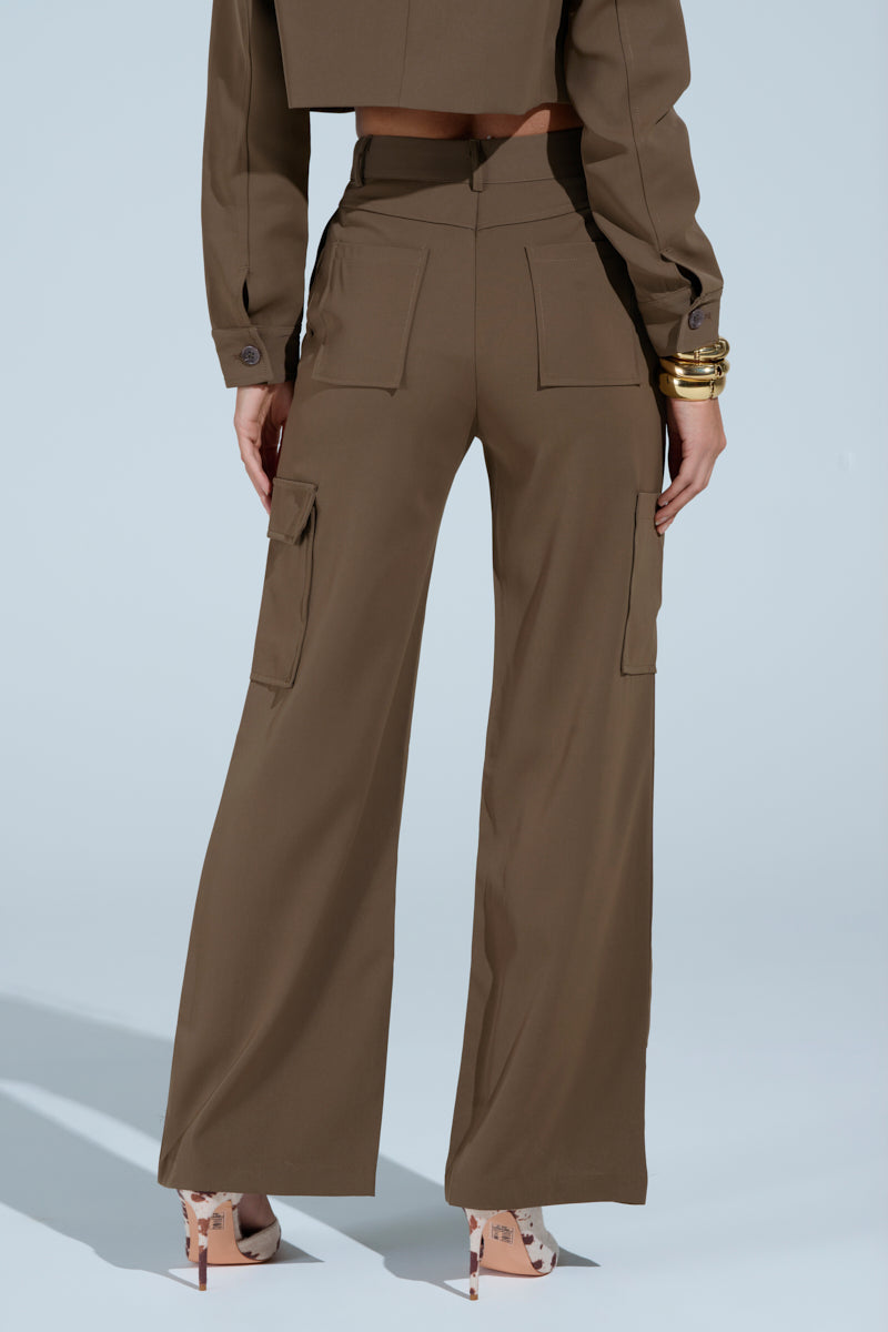 TAKE IT EASY CARGO PANT IN TAUPE