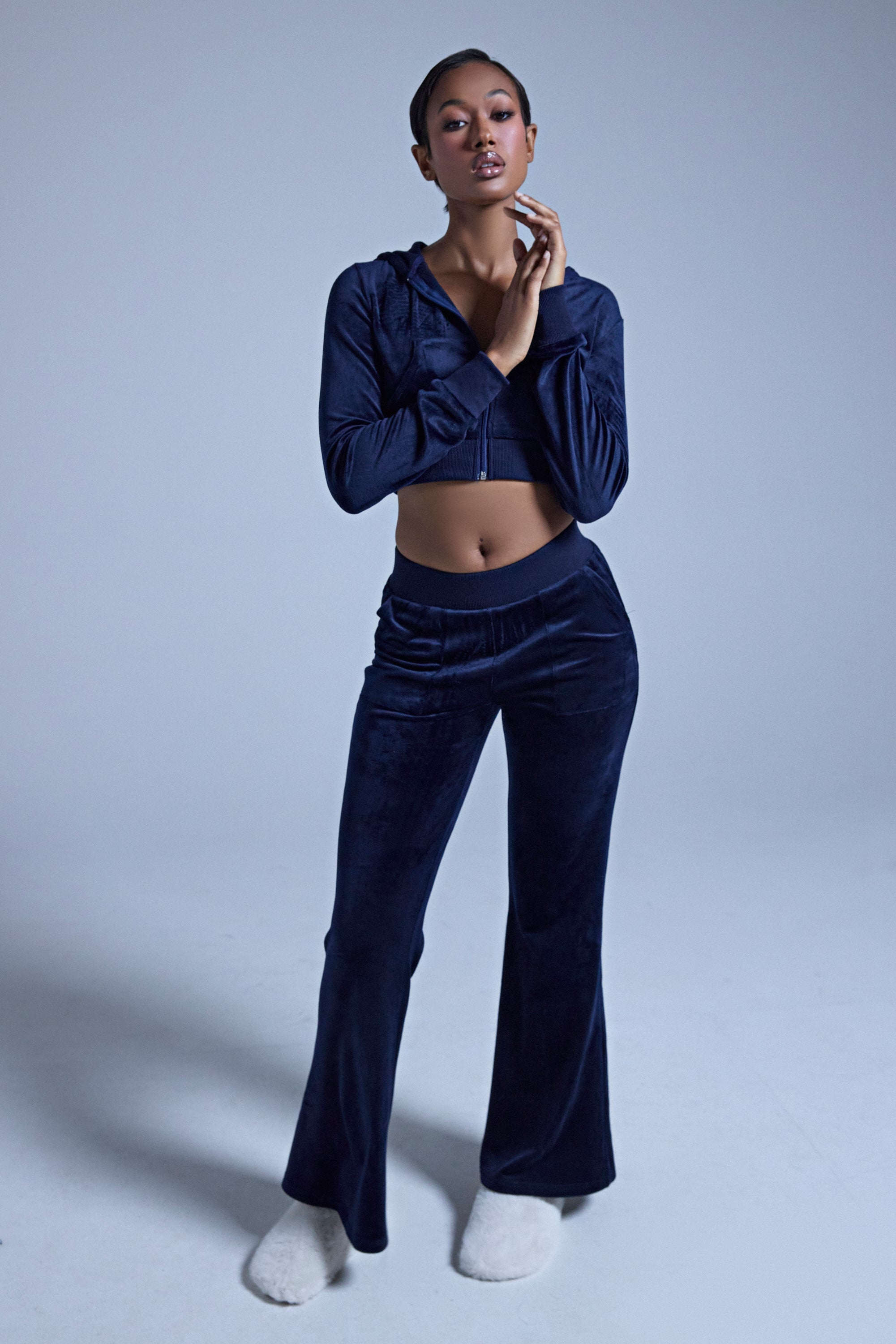 TAYLOR VELOUR FITTED ZIP UP IN NAVY