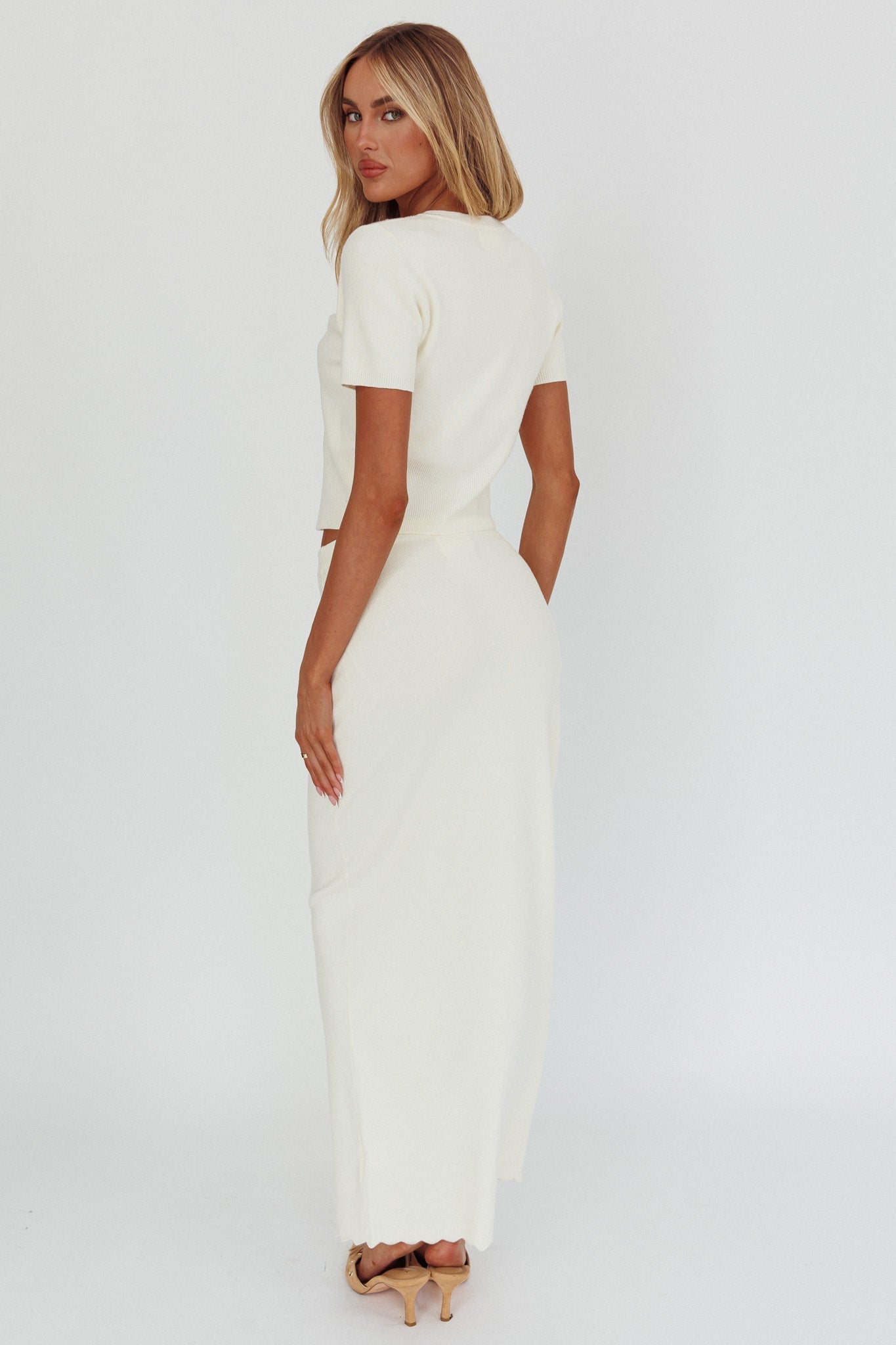Don't Mind Scallop Edge Knit Skirt Cream