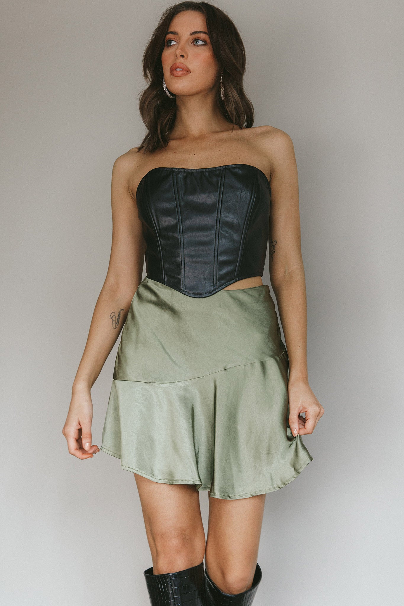 Gwyneth Flounce Mini Skirt Khaki
