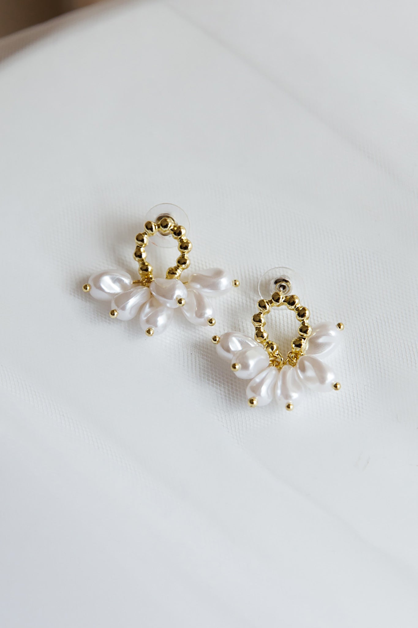 Sierra Pearl Statement Earrings Gold