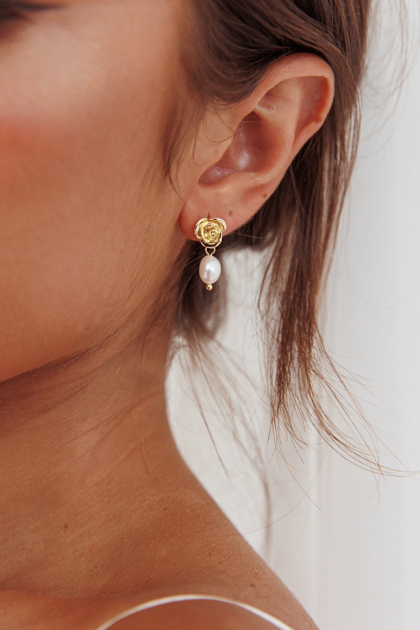 Le Jardin Flower Pearl Earrings Gold