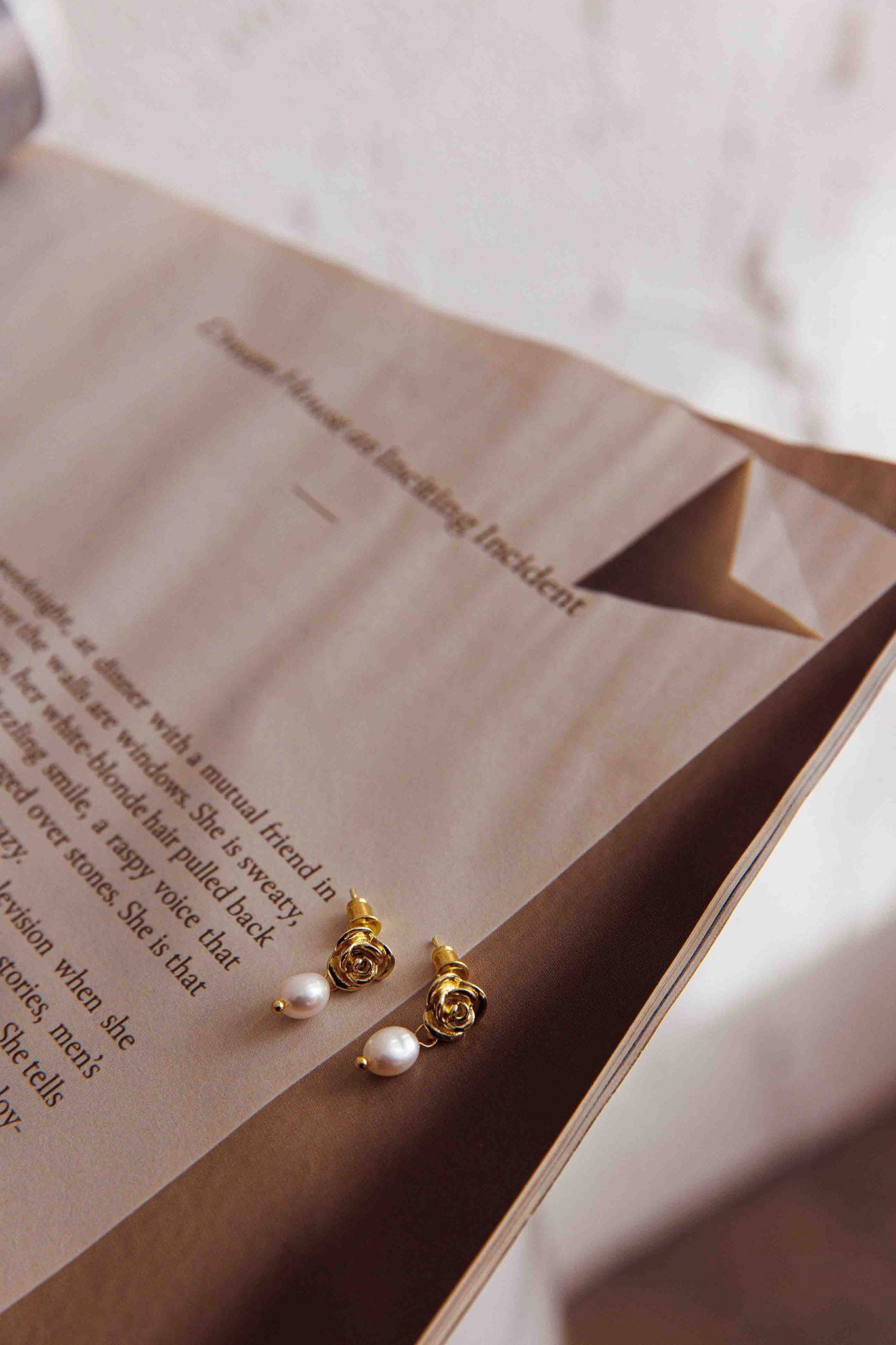 Le Jardin Flower Pearl Earrings Gold