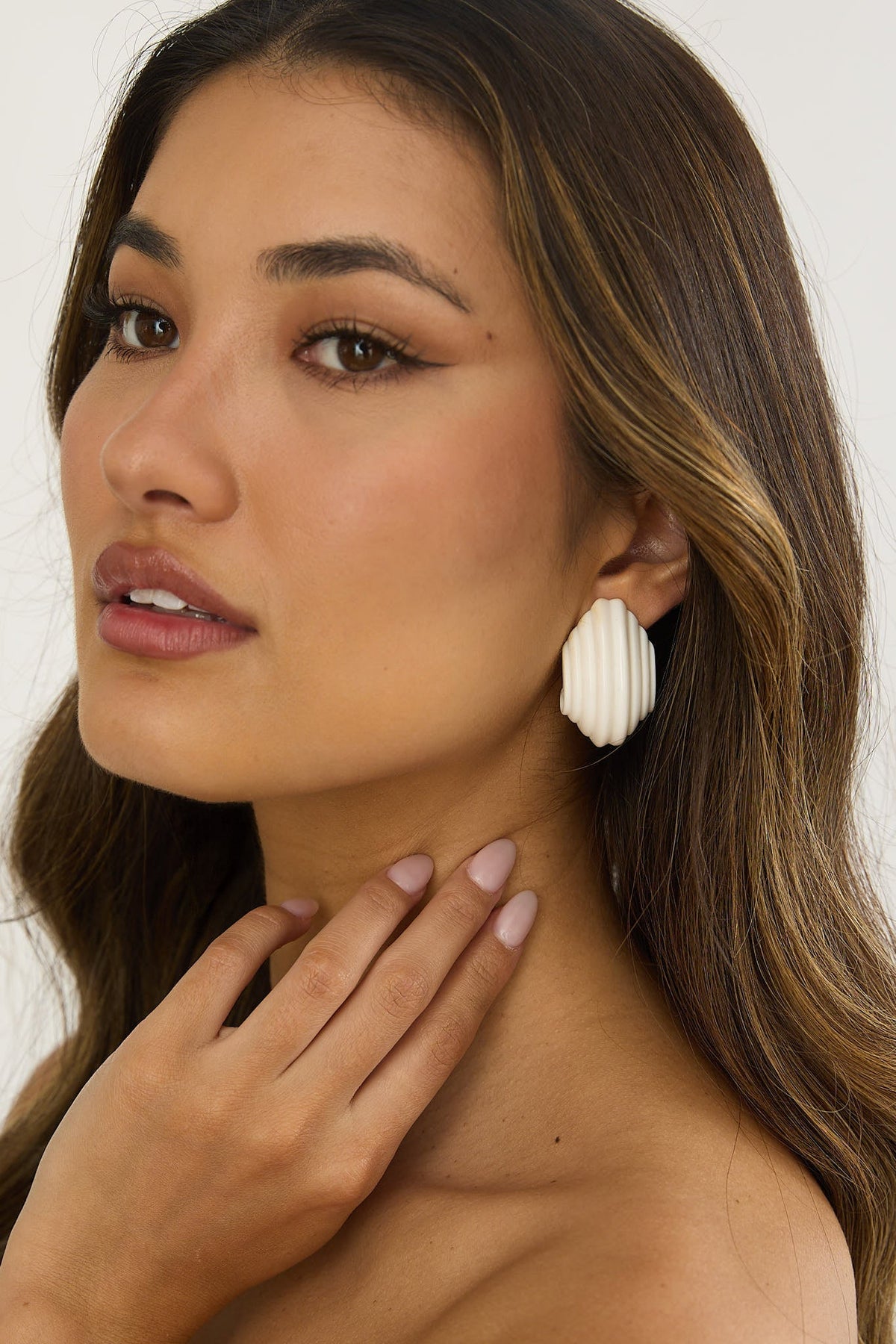 Wynter Ridged Geometric Earrings Ivory