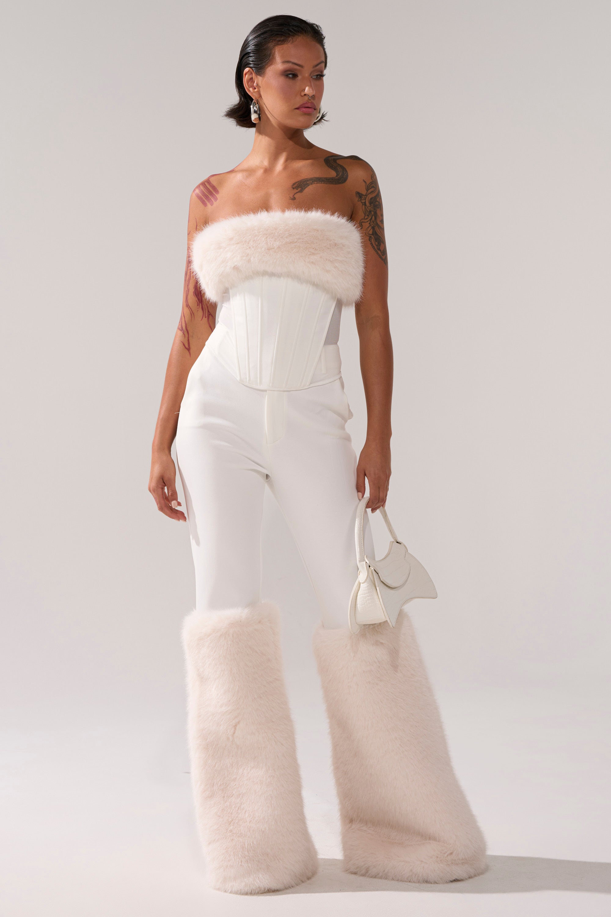 SNOW BUNNY CORSET WITH FUR