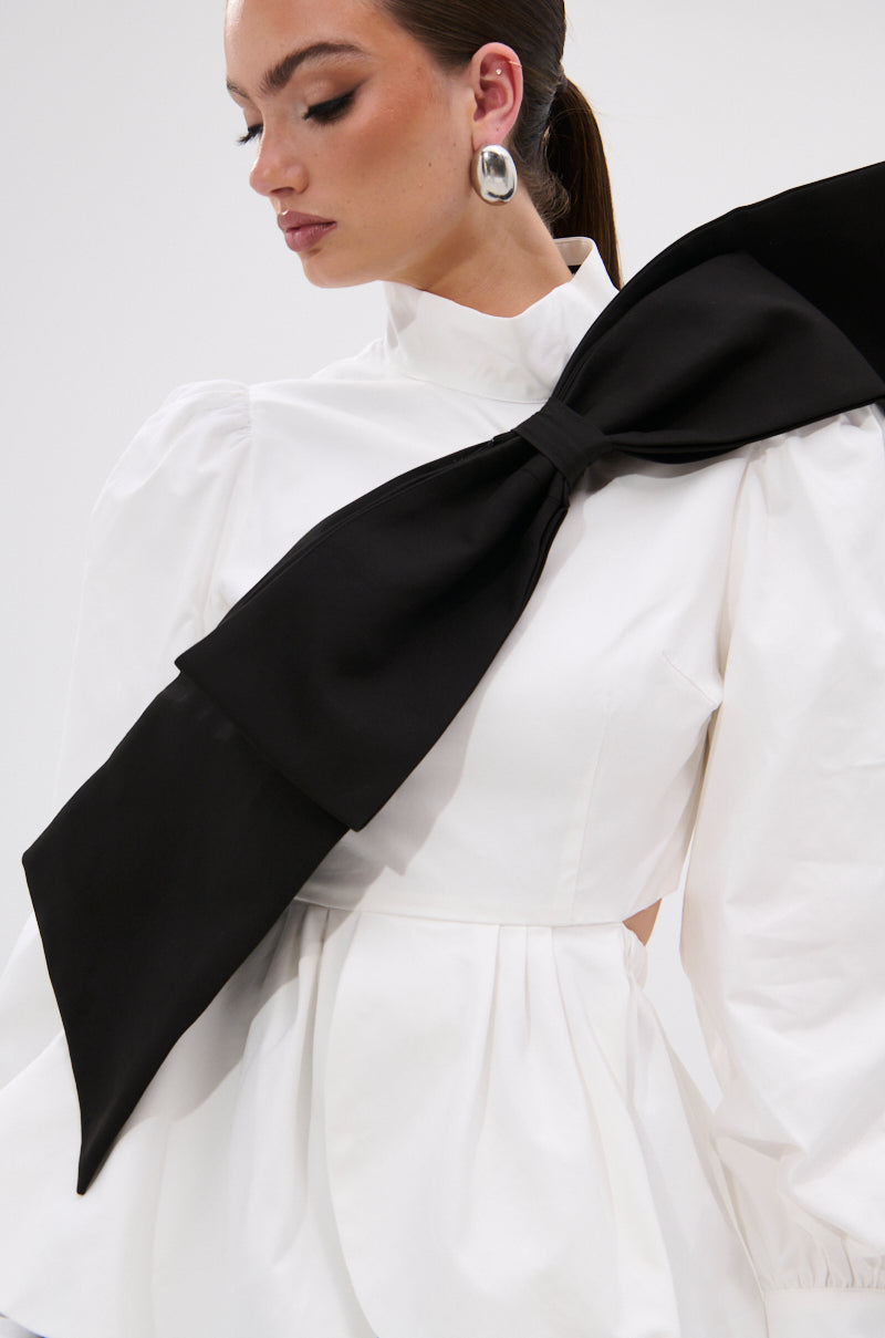 SO CHIC BOW BLOUSE