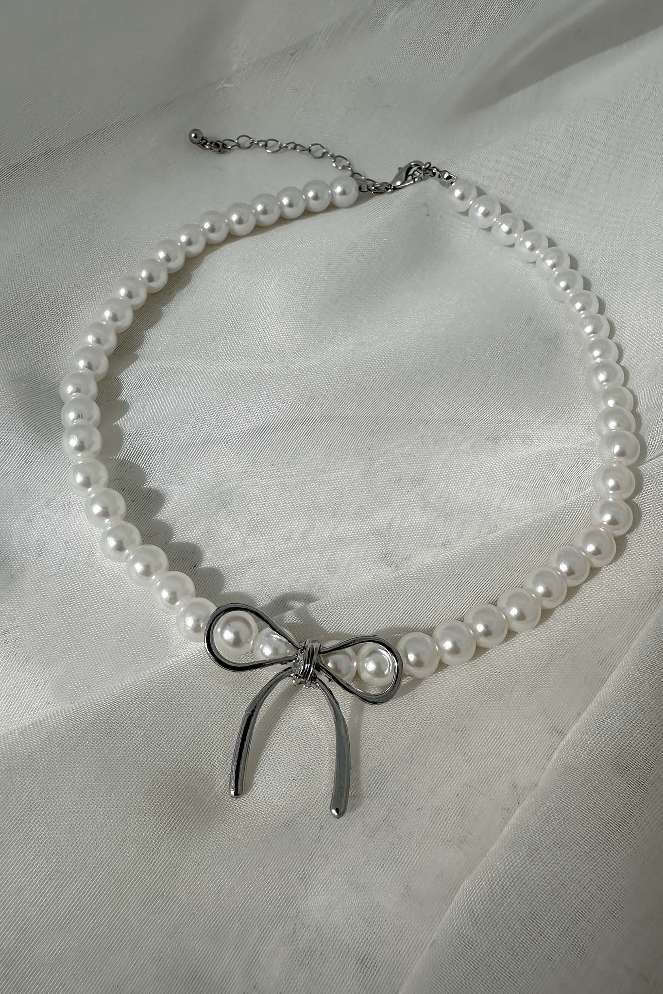 Daydream Bow Accent Pearl Necklace Silver
