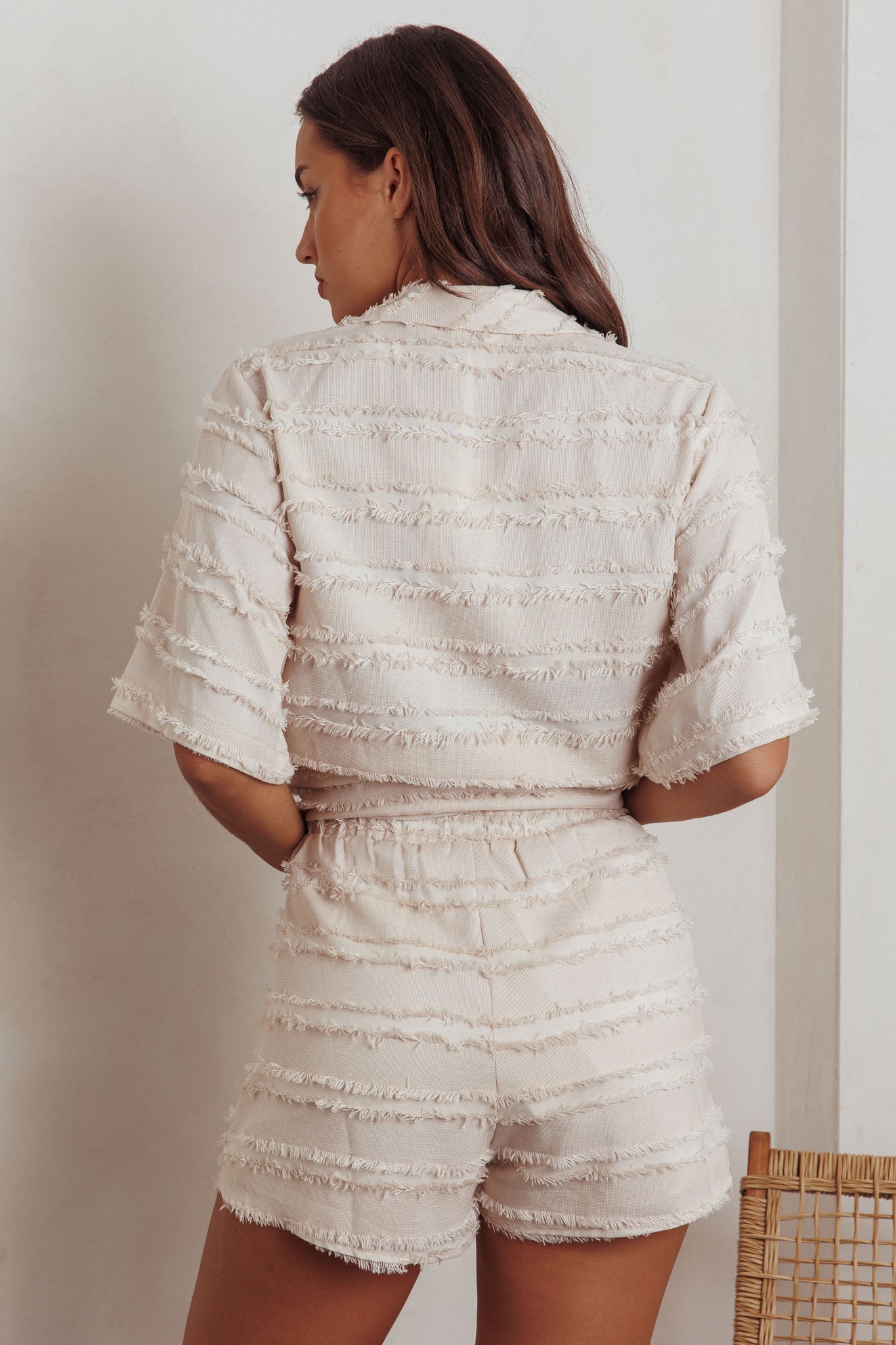 Reed Raw Edge Trim Shorts Cream