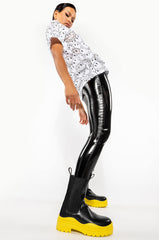 ALL SMILES OVERSIZED GRAPHIC TSHIRT