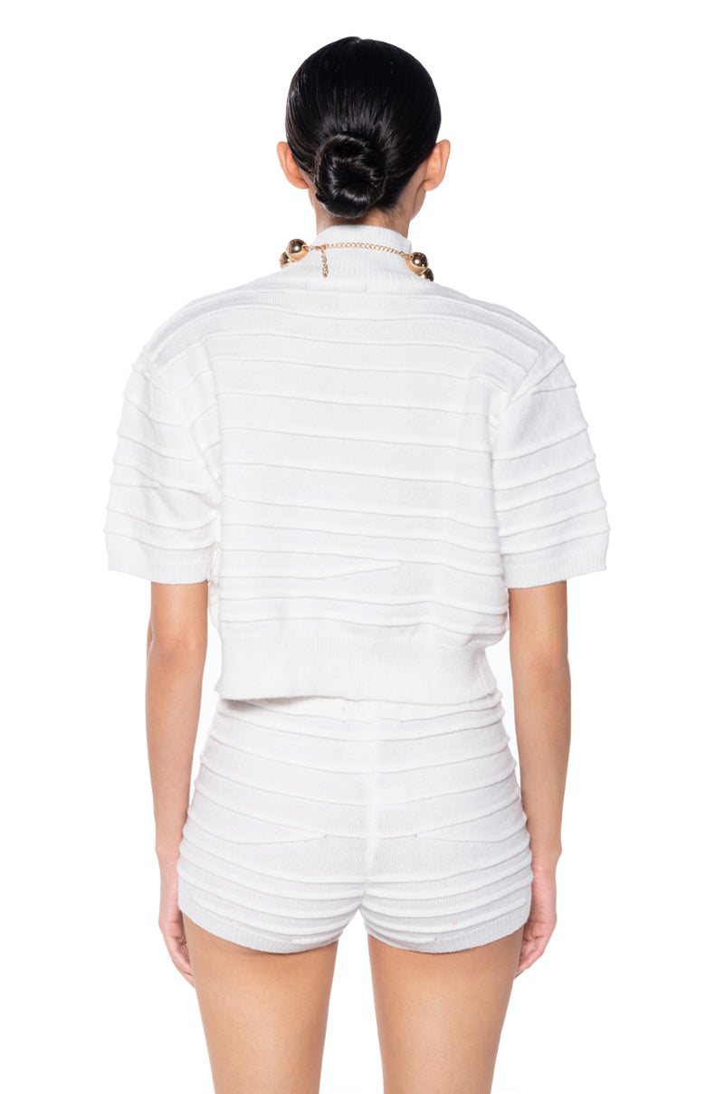 ANGEL ENERGY SHORT SLEEVE TURTLENECK SWEATER TOP