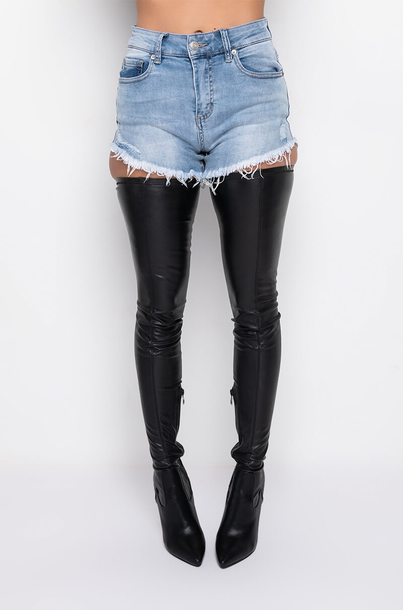 FLEX-FIT HIGH WAISTED SUPER STRETCHY DENIM SHORTS