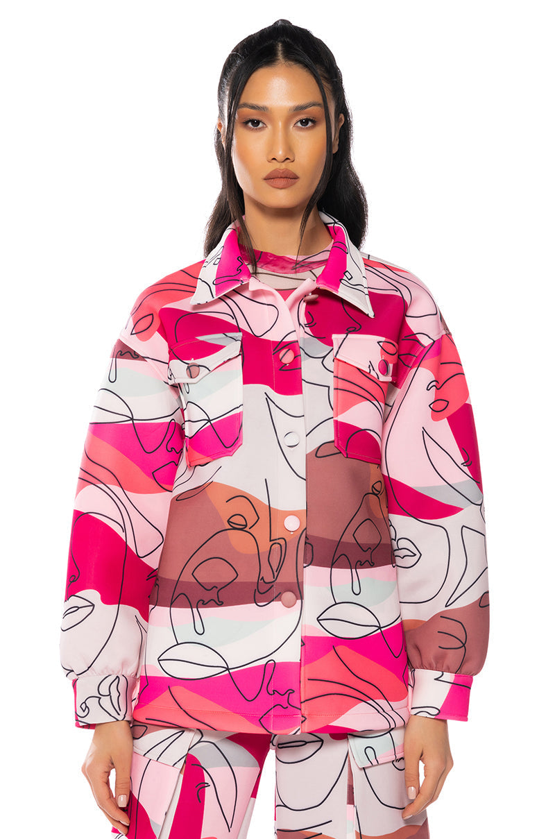 FACES PRINTED SCUBA BUTTON DOWN TOP