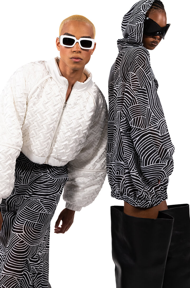 NEVER ENDING HILLS LIGHT PULLOVER