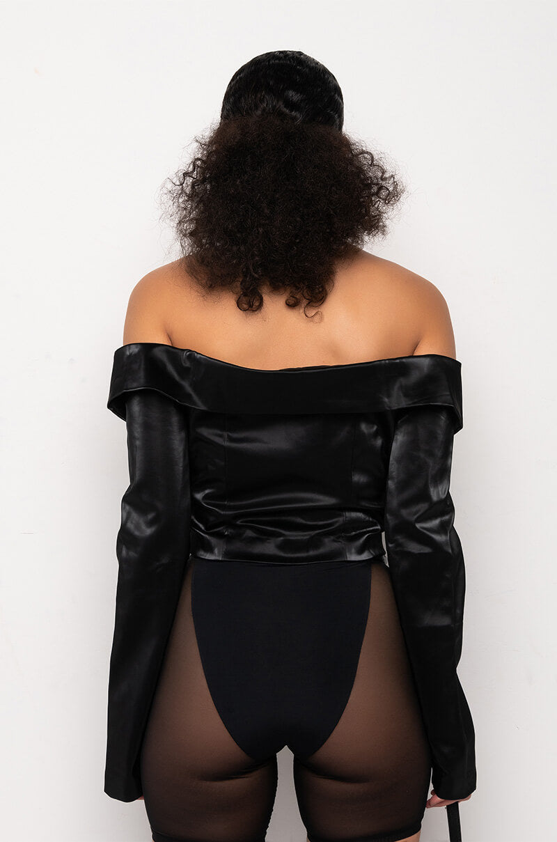 OFF THE SHOULDER PLEATHER MOTO JACKET