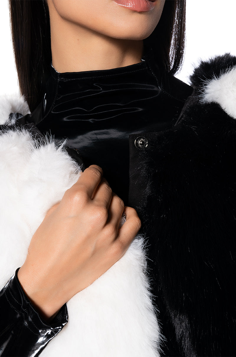 RUN THIS TOWN FAUX FUR FOX TAIL CAPE