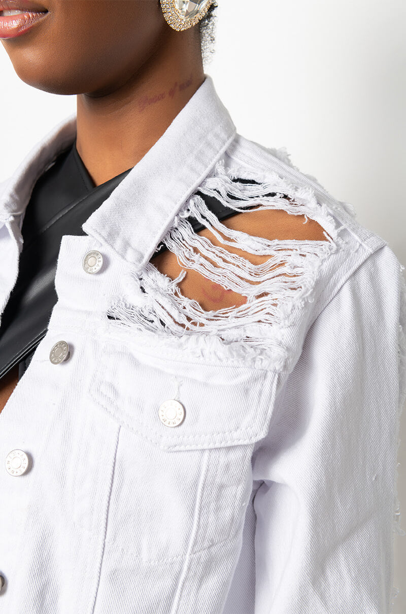 ULTRA DISTRESSED CROP DENIM JACKET