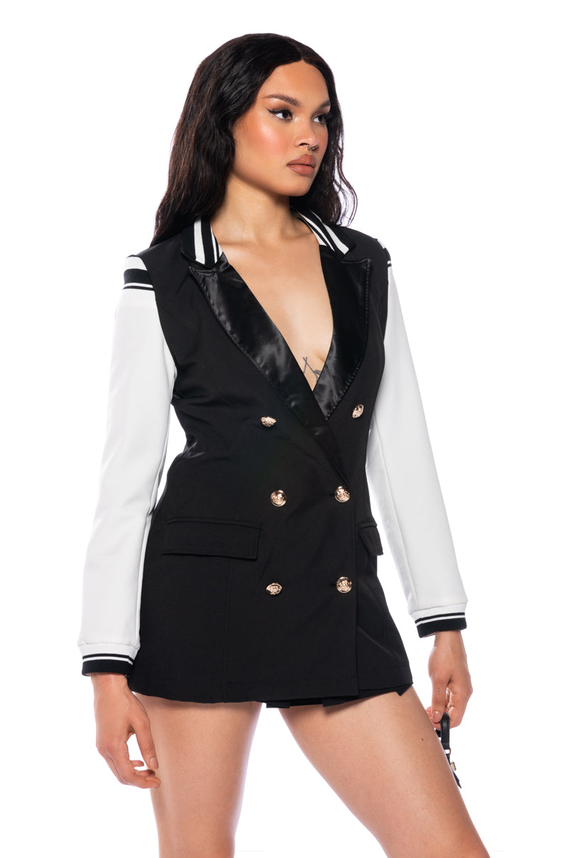 VARSITY LUXE FIT BLAZER