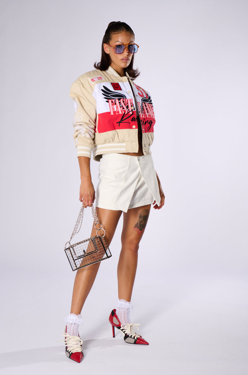 WHITE BELTED SNAP MINI SKIRT