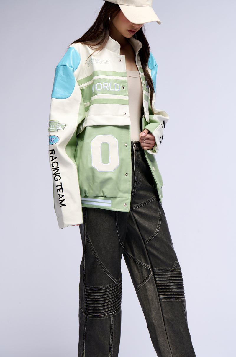 ZOOM ZOOM CONVERTIBLE BOMBER JACKET IN GREEN